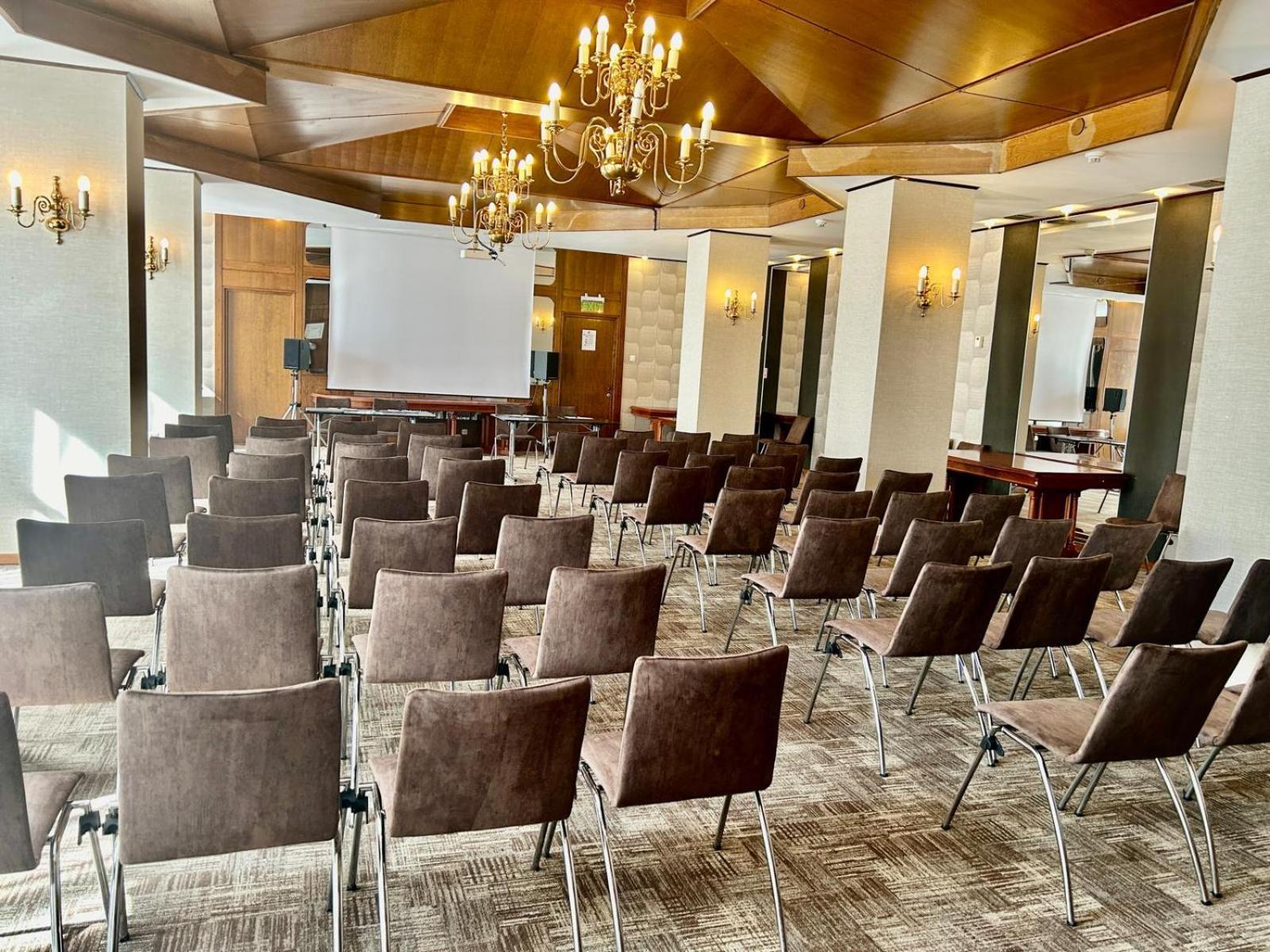 Târgu-Mureş Continental Forum Tirgu Mures מראה חיצוני תמונה